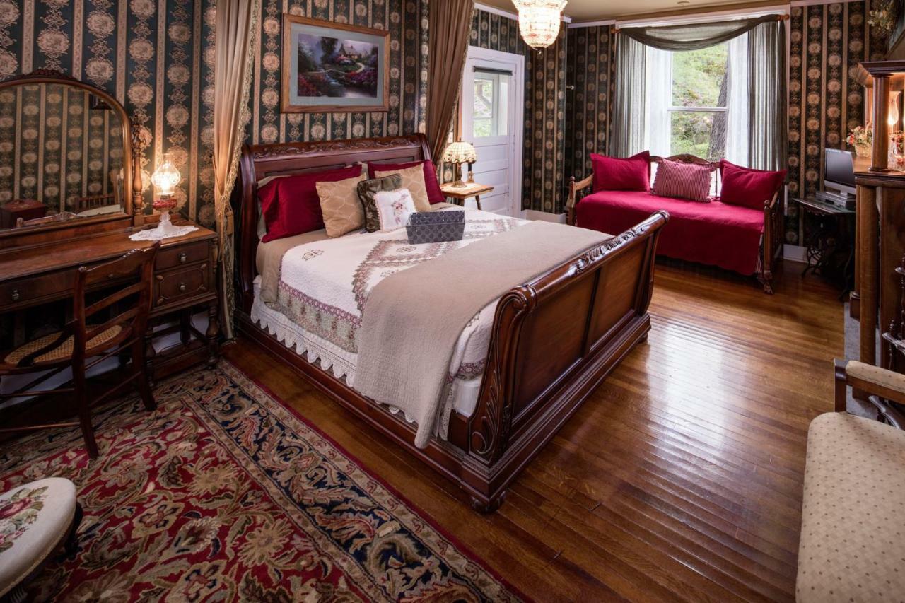 مبيت وإفطار غالينا The Steamboat House المظهر الخارجي الصورة