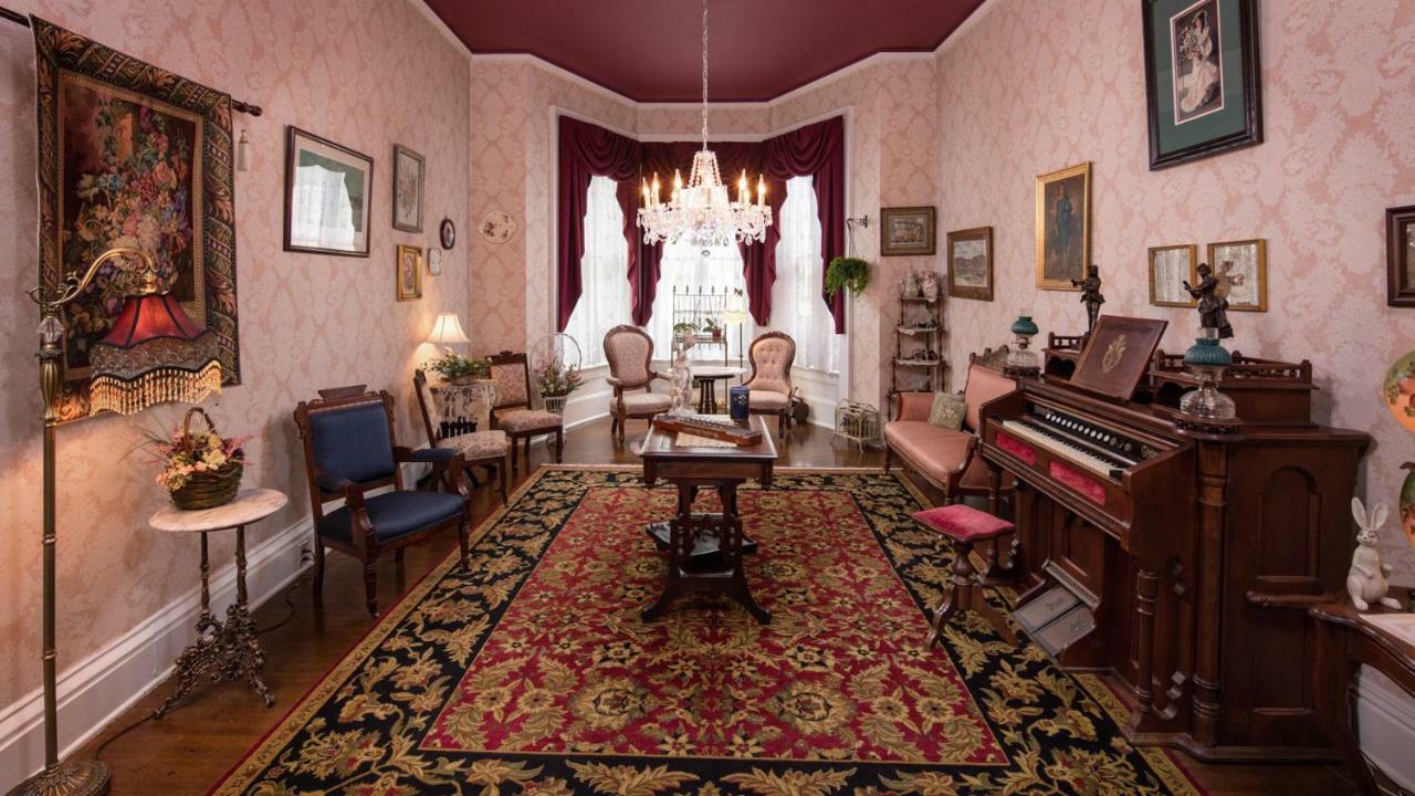 مبيت وإفطار غالينا The Steamboat House المظهر الخارجي الصورة