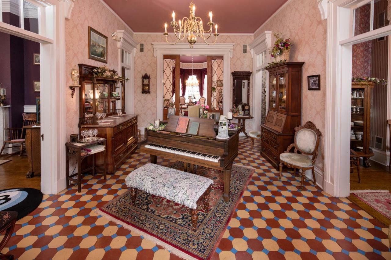 مبيت وإفطار غالينا The Steamboat House المظهر الخارجي الصورة