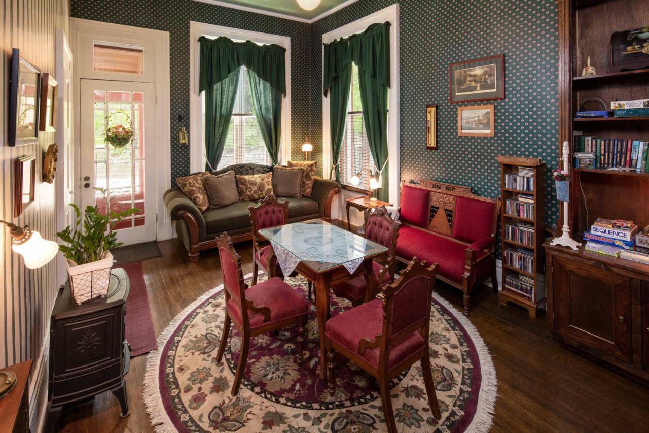 مبيت وإفطار غالينا The Steamboat House المظهر الخارجي الصورة